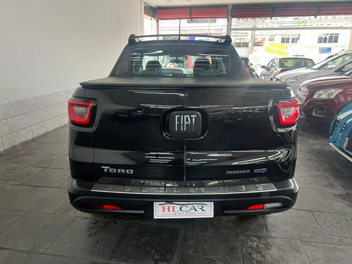 Fiat Toro 1.8 16v Freedom Flex 4x2 Aut. 4p