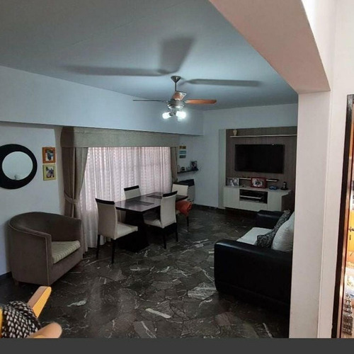 Imagen 5 de 10 de Casa Lote Propio De 4 Amb. Muy Buen Estado.-