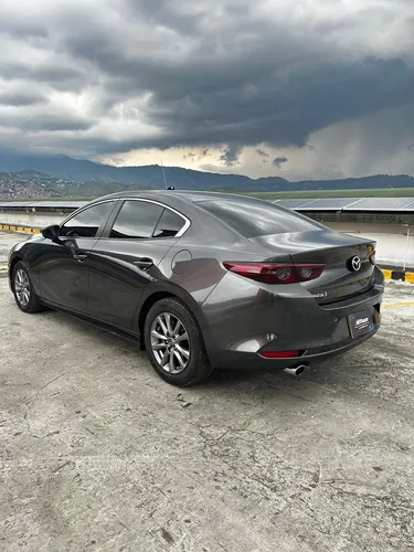 Mazda 3 2.0 Touring
