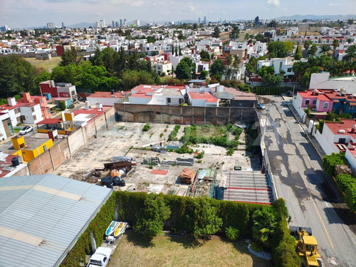 Terreno En Venta 1,869 M2, Camino Real A Cholula, Dentro De Privada, Puebla
