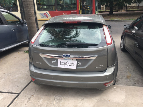 Ford Focus Ghia Automatic-2011 Expoeste