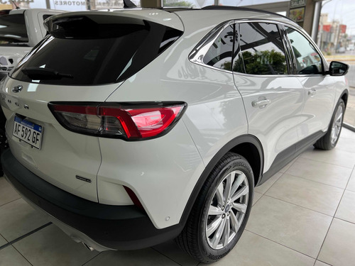 Imagen 19 de 25 de Ford Kuga Hibrida - Automotores Rosales