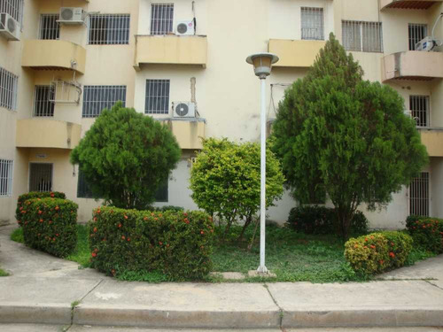 Apartamento En Los Naranjales 04144237195