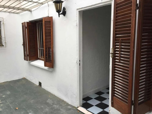 Imagen 1 de 11 de Venta!! Casa 2 Dormitorios, Garaje, La Comercial!!