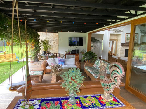 Finca En Venta En La Ceja ( Via Hacia La Union A 2,5 Km Del Parque Principal)