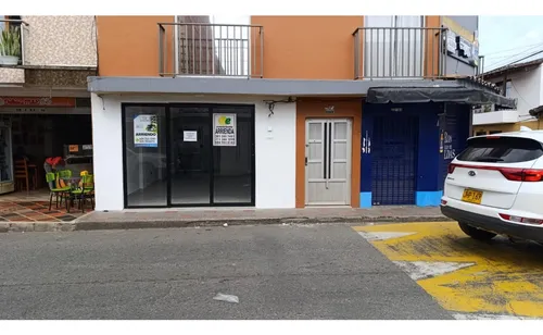 Local Comercial Primer Piso En Vía Principal De La Ceja