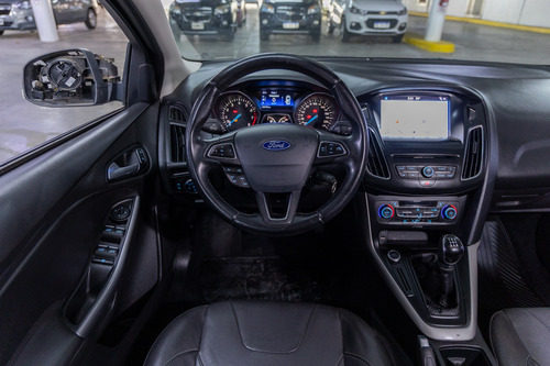 Ford Focus Kinetic Design 4p 2,0 Se