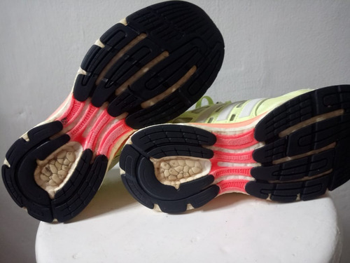 Tênis adidas Boost