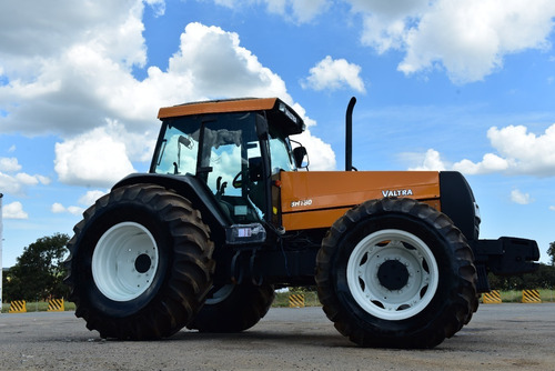 Imagem 3 de 6 de Trator Valtra Bh180