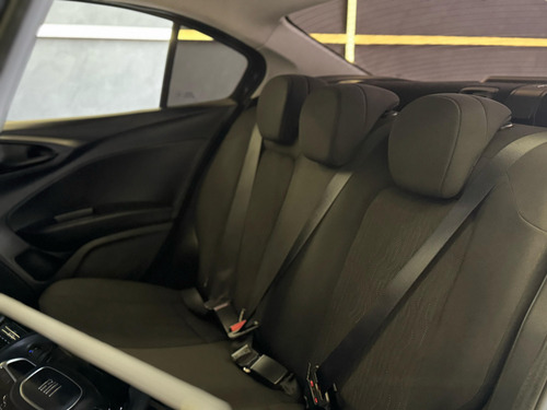 Fiat Cronos 1.0 Flex 4p