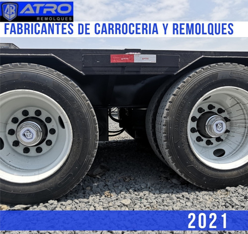 Imagen 4 de 8 de Plataforma Cama Baja De 2 O 3 Ejes De 40 A 55 Pies