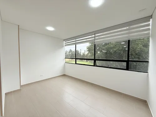 Local En Venta En Novaterra. Cod V1541