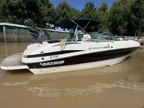 Lancha Cuddy Quicksilver 2400 Mercruiser V8 260 Hp Duo Prop.