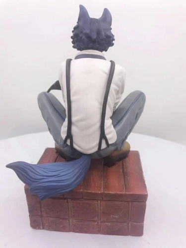 // Beastars Legoshi Wolf Estatue E Brinquedos