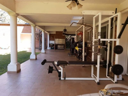 Chalet En Venta En Barrio Privado Santa Ana, Moreno