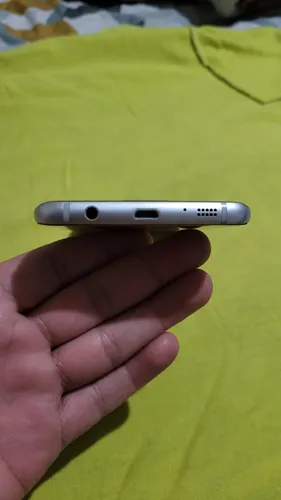 Galaxy S7 Edge Mínima Mancha No Afecta, No Fisuras Libre (Usado)