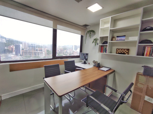 Imagen 17 de 24 de Vendo Bella Oficina 112 M2 En El Ccct Chuao / 0414-3907836