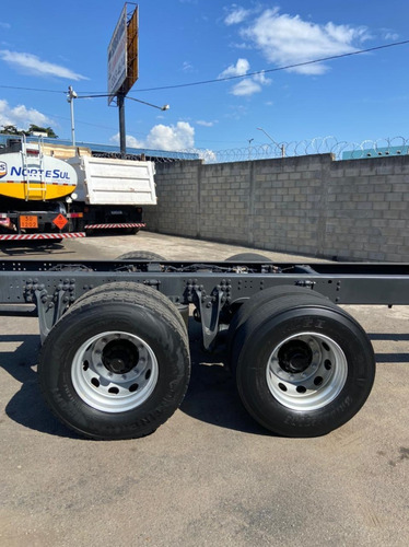 Imagem 9 de 13 de Scania P310 8x2 2017/2017 Automática Comp. Chassis De 11m
