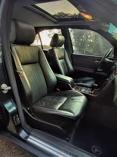 Imagem 11 de 12 de Mercedes-benz E 320 3.2 Elegance V6 Gasolina 4p Único Dono