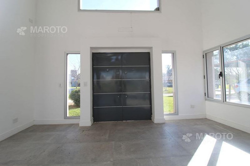 Imagen 3 de 30 de Casa En Venta En Barrio El Canton - Maroto Propiedades