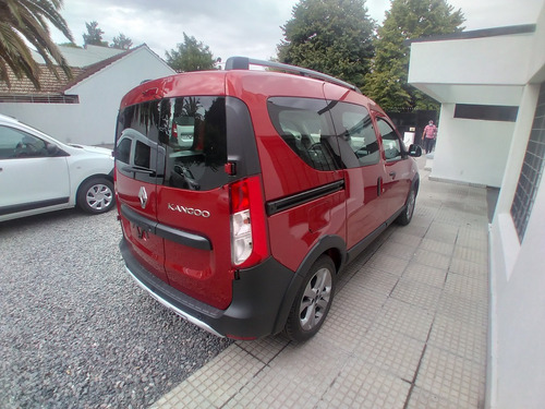 New Renault Kangoo Ii Stepway 1.6 Okm .