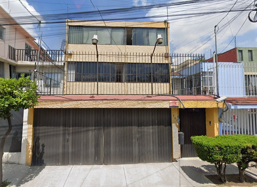 Remato Casa En Calle Playa Regatas, Iztacalco, Cdmx