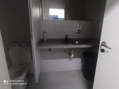 Imagen 8 de 30 de Local Comercial En Alquiler En Zona Centro - Lima Y Alvear