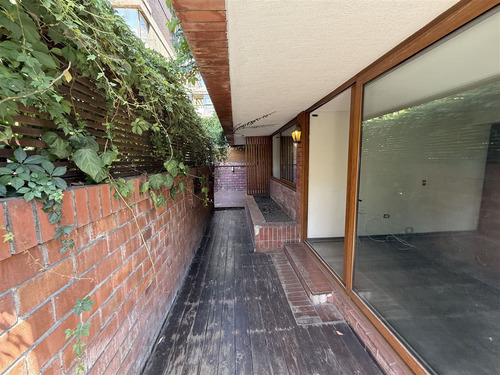 Departamento En Venta De 2 Dorm. En Las Condes