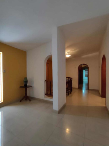 Imagen 8 de 16 de Casa Venta Rosal Sur