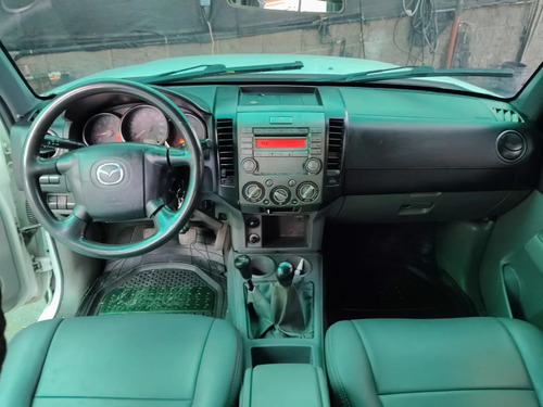 Mazda Bt-50 2.5 4x4 Diésel Mecánica Full Equipo