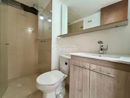 Apartamento En Arriendo En Camino Verde. Cod A776100