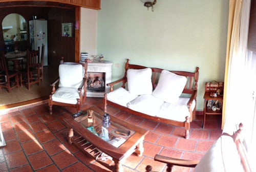 Imagen 2 de 11 de Chalet En Venta En Ituzaingo Norte