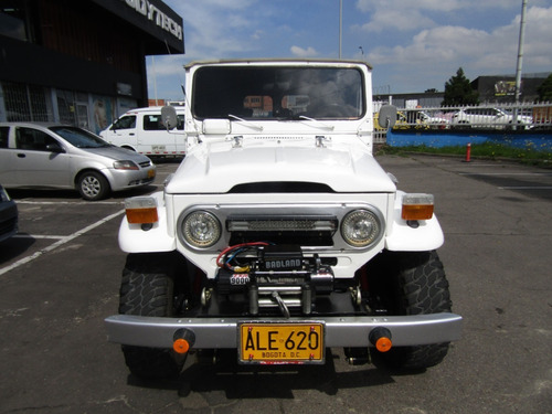 Imagen 2 de 15 de Toyota Land Cruiser 4.2 Fj43 Dos F