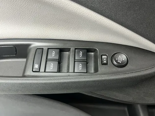 Chevrolet Onix 1.0T Premier Hatch At