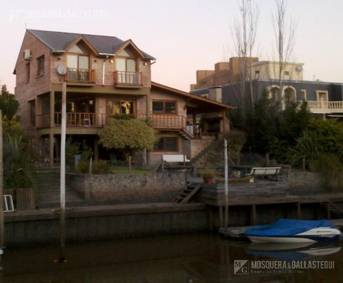 Casa En Venta- Boat Center