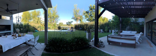 Imagen 2 de 12 de Casa - San Isidro Labrador Al Golf Y Laguna