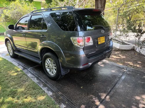 Toyota Fortuner 3.0 Sr5