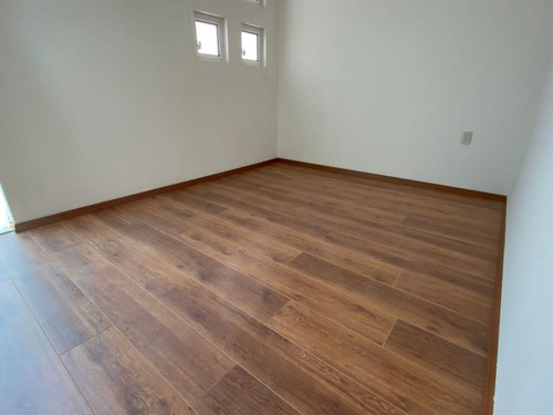 Imagen 9 de 17 de Casa En Lomas Del Refugio Con Vista Al Lago