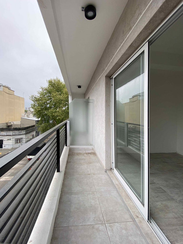 Imagen 3 de 23 de Venta Monoambiente Divisible - Saenz Peña Estrenar