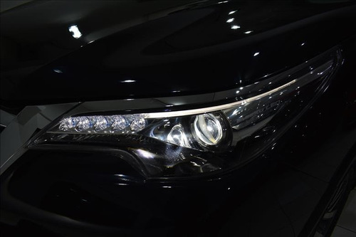 Imagem 13 de 14 de Toyota Hilux Sw4 2.8 Srx 4x4 7 Lugares 16v Turbo Intercooler