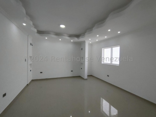 Lujoso Townhouse En Venta Ubicado En La Morita Urb Villas Ingenio I Db 24-28766