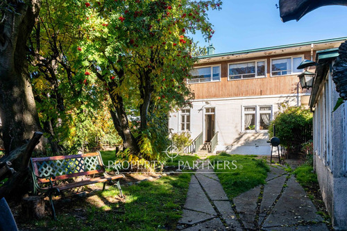 Espectacular Casa En Barrio Croata