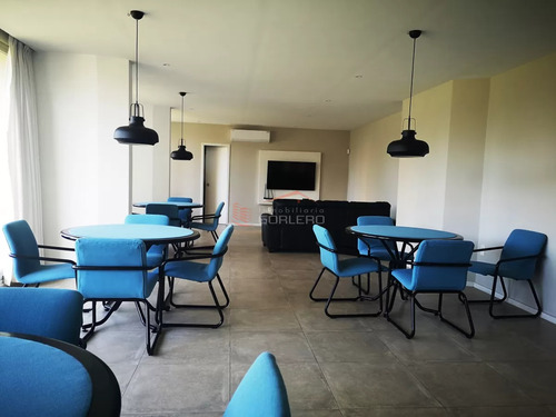 Ideal Para Disfrutar Sus Vacaciones!, 1 Dormitorio, 2 Baños, Piso Alto Con Vista Despejada, Garage, Cerca Del Mar