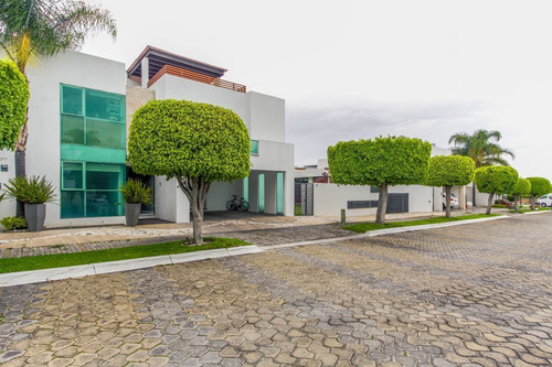 Imagen 1 de 30 de Residencia En Venta En Clúster 444, Lomas De Angelópolis
