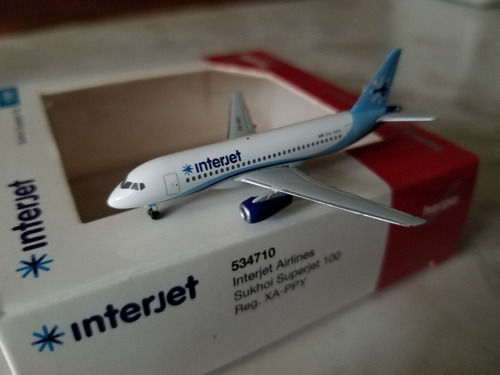 Avion Sukhoi Ssj 100 De Interjet Xa-ppy En Escala 1:500