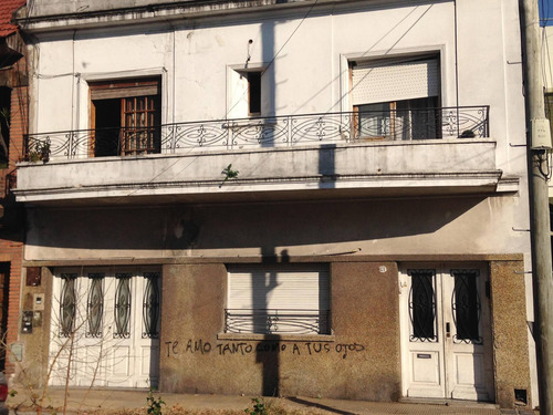 Venta - Lotes - Vélez Sarfield - Frente: 8,66 - Fondo: 36,03 - Zonificación Usaa - Metros Edificables: 1200m2.