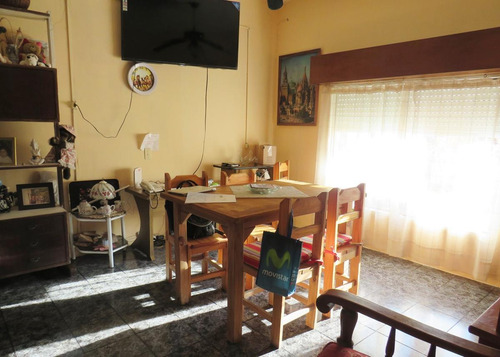 Venta Casa Más 2 Apartamentos Zona Colón