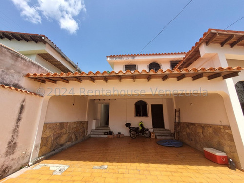Apartamento Tipo Anexo En Alquiler En Colinas De Santa Rosa, De Barquisimeto, Amplias Habitaciones, Sala Cocina Moderna, Servicio De Internet, Vigilancia 24/7.