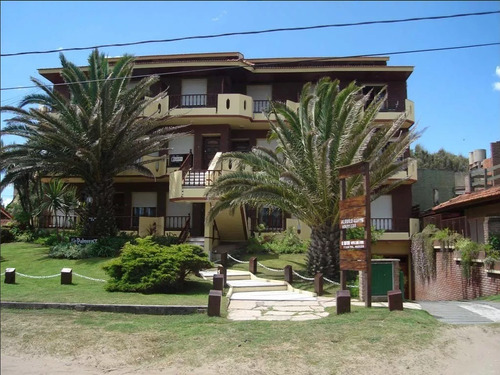 Duplex En Villa Gesell Zona Centro, 4 Ambientes Y Cochera