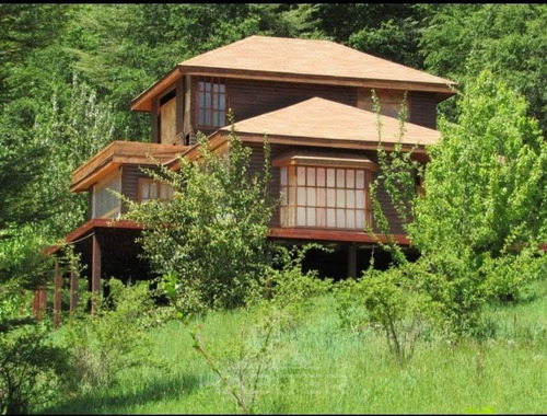 Casa En Venta De 3 Dorm. En Pucón